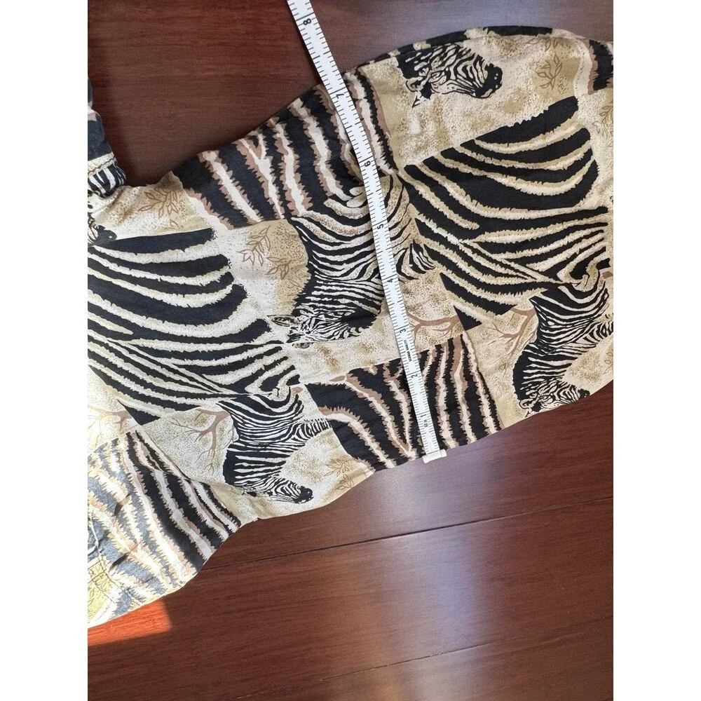 Metro Express Men's M Silk Zebra Print Long Sleeve Button-Up Shirt